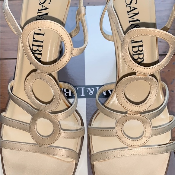 SAM & LIBBY SATIN DRESS HEEL - Picture 6 of 6